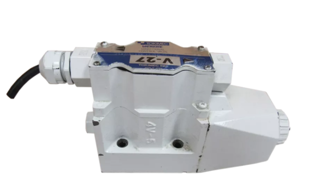 TOKYO KEIKI TOKIMEC Válvula solenoide DG4V-5-33BL-M-P7L-H-7-40