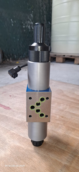 Rexroth PROPORTIONAL DIRECTIONAL VALVE 4WREE10V75-2X/G24K31/A1V