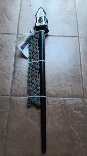 GEARENCH TITAN CHAIN TONGS WITH EXTRA LONG CHAIN LLAVE PARA TUBO DE CADENA