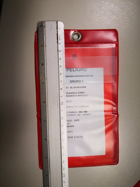 ETIQUETADO Y BLOQUEO SOBRE FUNDA PORTA CUBRE TARJETAS MODELO PORTATARJETAROJA