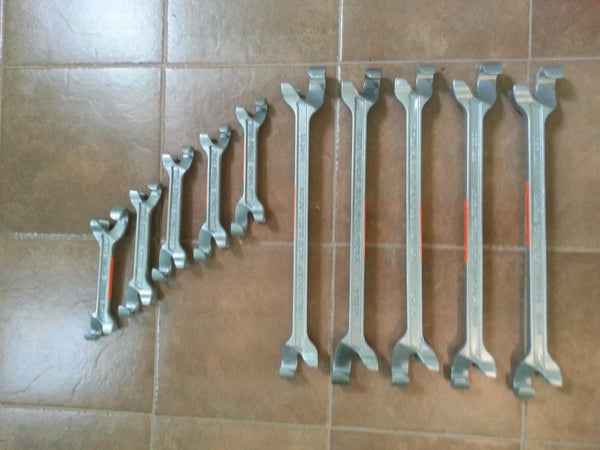 GEARENCH TITAN SURGRIP VALVE WHEEL WRENCH / LLAVE PARA VALVULAS DE VOLANTE SENCILLA Y DOBLE