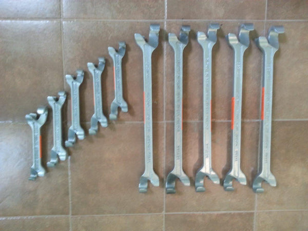 GEARENCH TITAN SURGRIP VALVE WHEEL WRENCH / LLAVE PARA VALVULAS DE VOLANTE SENCILLA Y DOBLE