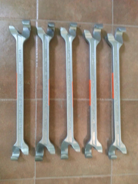 GEARENCH TITAN SURGRIP VALVE WHEEL WRENCH / LLAVE PARA VALVULAS DE VOLANTE SENCILLA Y DOBLE