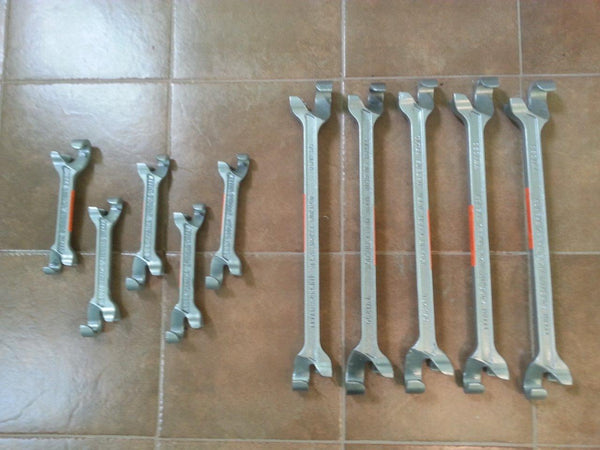 GEARENCH TITAN SURGRIP VALVE WHEEL WRENCH / LLAVE PARA VALVULAS DE VOLANTE SENCILLA Y DOBLE